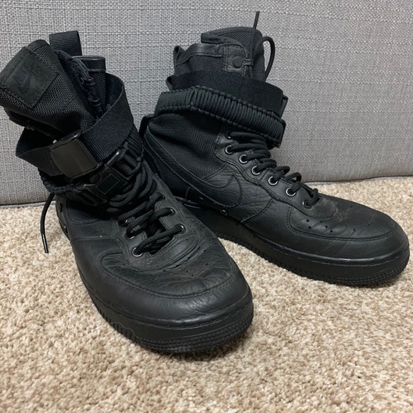 Nike SF AF1 Triple black size 9.5 US - Picture 2 of 6
